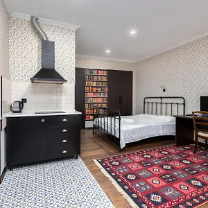 https://old-house-in-sololaki.alltbilisihotels.com
